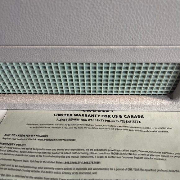 Crosley Voyager Turntable Pink Vinyl Amethyst New - Picture 3 of 3